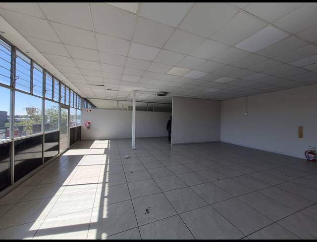 145M² RETAIL TO LET IN BIRNAM